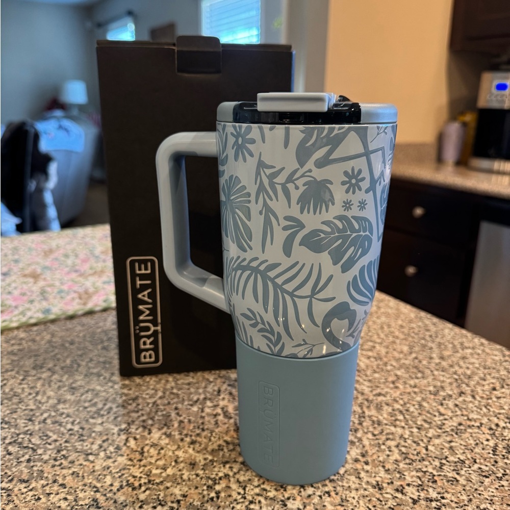 BruMate MUV 35oz in Corcovado Mist